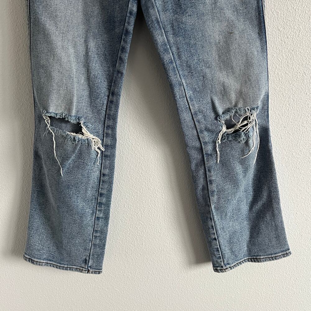 Good American Good Curve Straight Distressed Ripped Knee Med-Blue Wash Jean 25 - Picture 3 of 7
